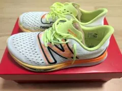 New Balance FuelCell Pacer ランニングシューズ