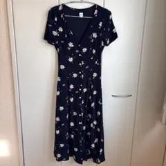 GAP ネイビー花柄Vネックロングワンピース