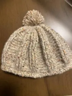 ハンドメイドベビーニット帽 ポンポン付き