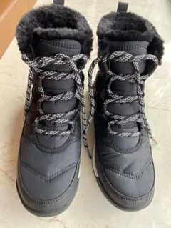 SOREL ボア付きブーツ　3回着用のみ美品　実質21-22㎝