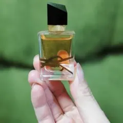 YSL LIBRE 香水 ミニボトルのサムネイル
