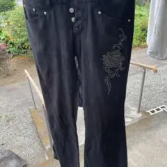 TORNADO MARTのブラックフレアパンツ
