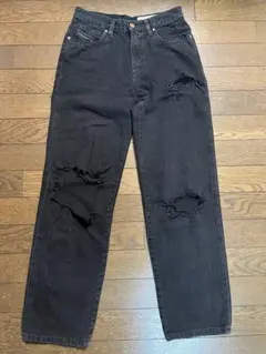 DIESEL ブラックダメージデニム