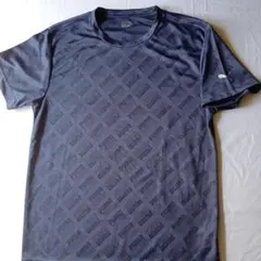 PUMA 総柄ロゴ Tシャツ ネイビーMのサムネイル