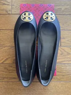 正規品　美品　1回使用 Tory Burch フラットシューズ24cm箱袋付のサムネイル