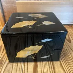 ②漆器 重箱 二段 黒塗り 金蒔絵 扇柄 お重 おせち 和食器