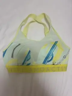 ヨガウェア カップ付き トップス Mサイズのサムネイル
