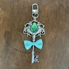 ディズニーストア⭐︎Secret Key Chain⭐︎アリエル