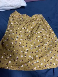 花柄スカート