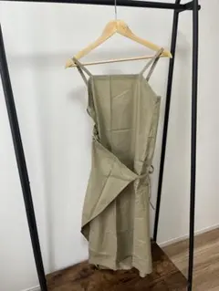 Riche glamour カーキ キャミワンピースのサムネイル