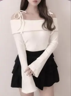 【新品未開封】Lサイズ リボンオフショルダーリブトップス