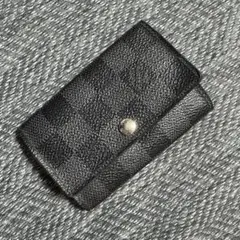 ルイヴィトン キーケース 黒のサムネイル