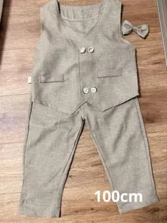 ★キッズ★フォーマルスーツ　蝶ネクタイ付き