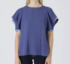 ブルーレーベルクレストブリッジ　人気ブラウス　カットソー　袖にチェックあり