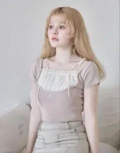 新品未使用！andmary Alison frill tops beige ANDMARY】Alison frill tops
