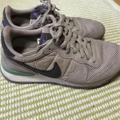 ☆NIKE☆送料込み！internationalistスニーカー