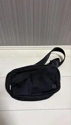 lululemon ボディバッグ ブラック　1L