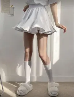 ホワイト フレアミニスカート