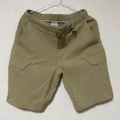 Columbia カーキ ショートパンツ S