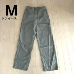 ユニクロ　レディースカーキ色パンツ