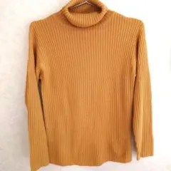 【ユニクロ】 タートルネック ニット