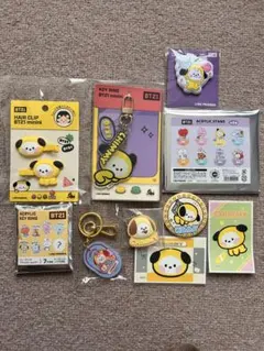 BT21 スライドミラーキーホルダー ぬいぐるみバッチ CHIMMY - メルカリ