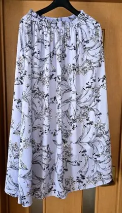 薄紫色 花柄 ロングスカート