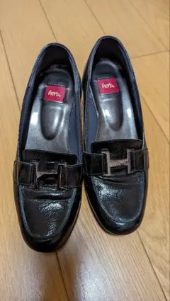 ✻*˸ꕤエナメルパンプス /黒/23.5cm