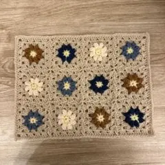 かぎ針編み　グラニースクエア　マルチカバー