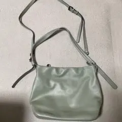 スモーキー　グリーン　ショルダーバッグ　2way ショルダーストラップ