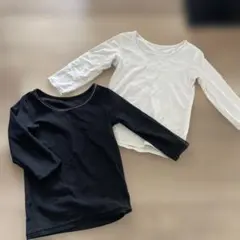 ユニクロ　黒と白の長袖シャツ2枚セット