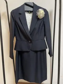 コサージュ付き　ネイビー スカートスーツ テーラードジャケット　11号