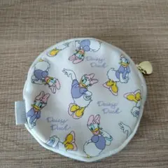 デイジー　新品未使用　丸型ポーチ　24時間配送