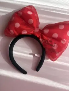 ミニーマウス風 赤い水玉リボンヘアバンド