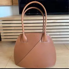 ロエベ　ショルダーバッグ　キャメル