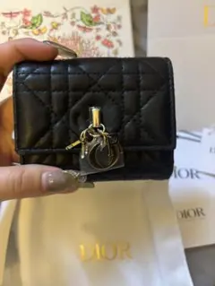 ディオール カナージュ Caro ダリア ウォレット レザー 黒 ブラック