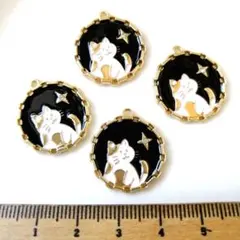 ラスト1点⭐月を見上げる猫(ブラック)。.:*4個♡ゴールドチャーム