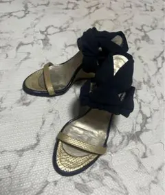 diana ゴールド×黒　オープントゥ サンダル