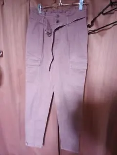 Hollister ホリスター　ベルト付きカーゴパンツ ダスティピンクのサムネイル