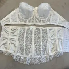 美品　セモアブライダルインナー　E70 w64