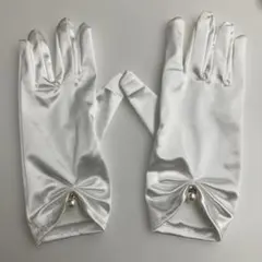 ウェディンググローブ　サテン生地ショート丈　オフホワイト