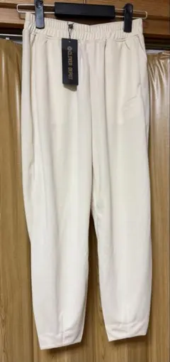 CLOVER DEPOT イージーサルエルパンツ　紐なしアイボリー　Mサイズ