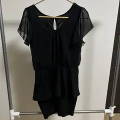 黒い半袖フレアワンピース