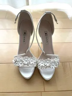 ダイアナ　パンプス　サンダル　白　22.5 sサイズ　超美品