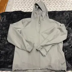 UNIQLO 防水ナイロンジャケット L グレー