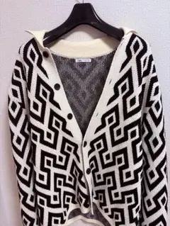 【値下げ】ZARA総柄ニットカーディガン／モノトーン