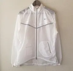 NIKE　トレーニングウェア　ランニングナイロンジャンパー