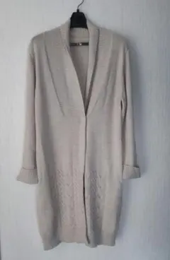 未使用　ニット ロングカーディガン ライトベージュ　　Ｆフリーサイズ