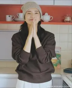 200日ニット スウェットライクプルオーバー　ブラウン