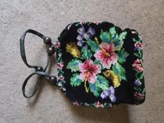 【新品未使用】シュニール織 花柄 巾着ミニバッグ ウッドビーズ持ち手 ブラック